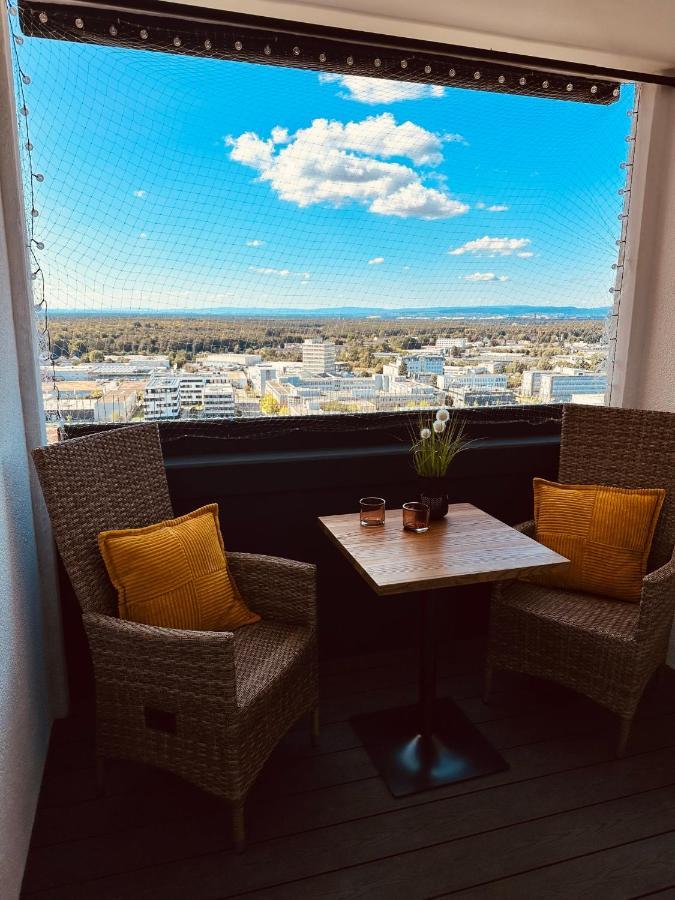 Fewo Sky21 * Langen Exklusives Appartment Vollausstattung / Zentrale Lage *Neu* Dış mekan fotoğraf