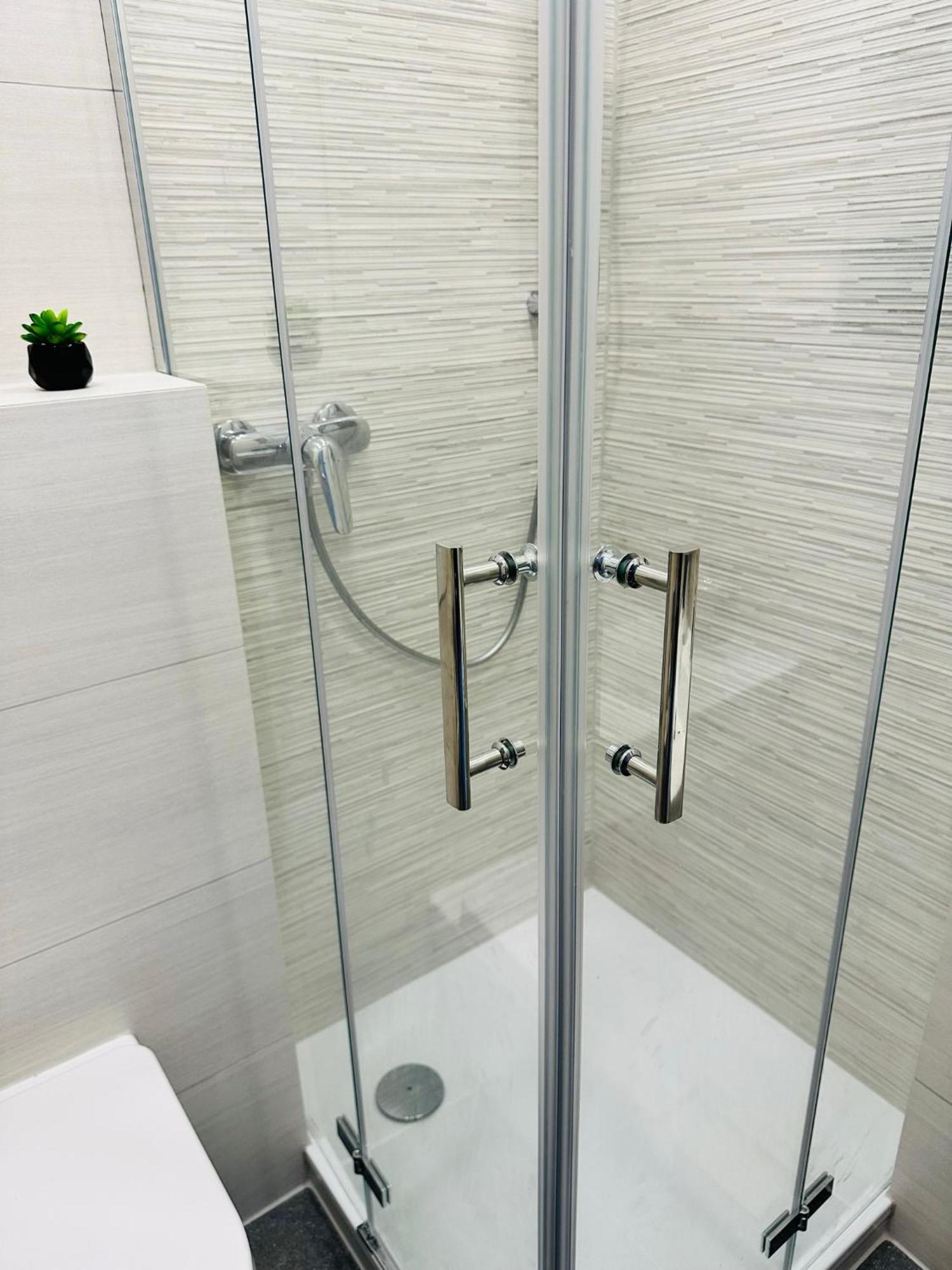 Fewo Sky21 * Langen Exklusives Appartment Vollausstattung / Zentrale Lage *Neu* Dış mekan fotoğraf