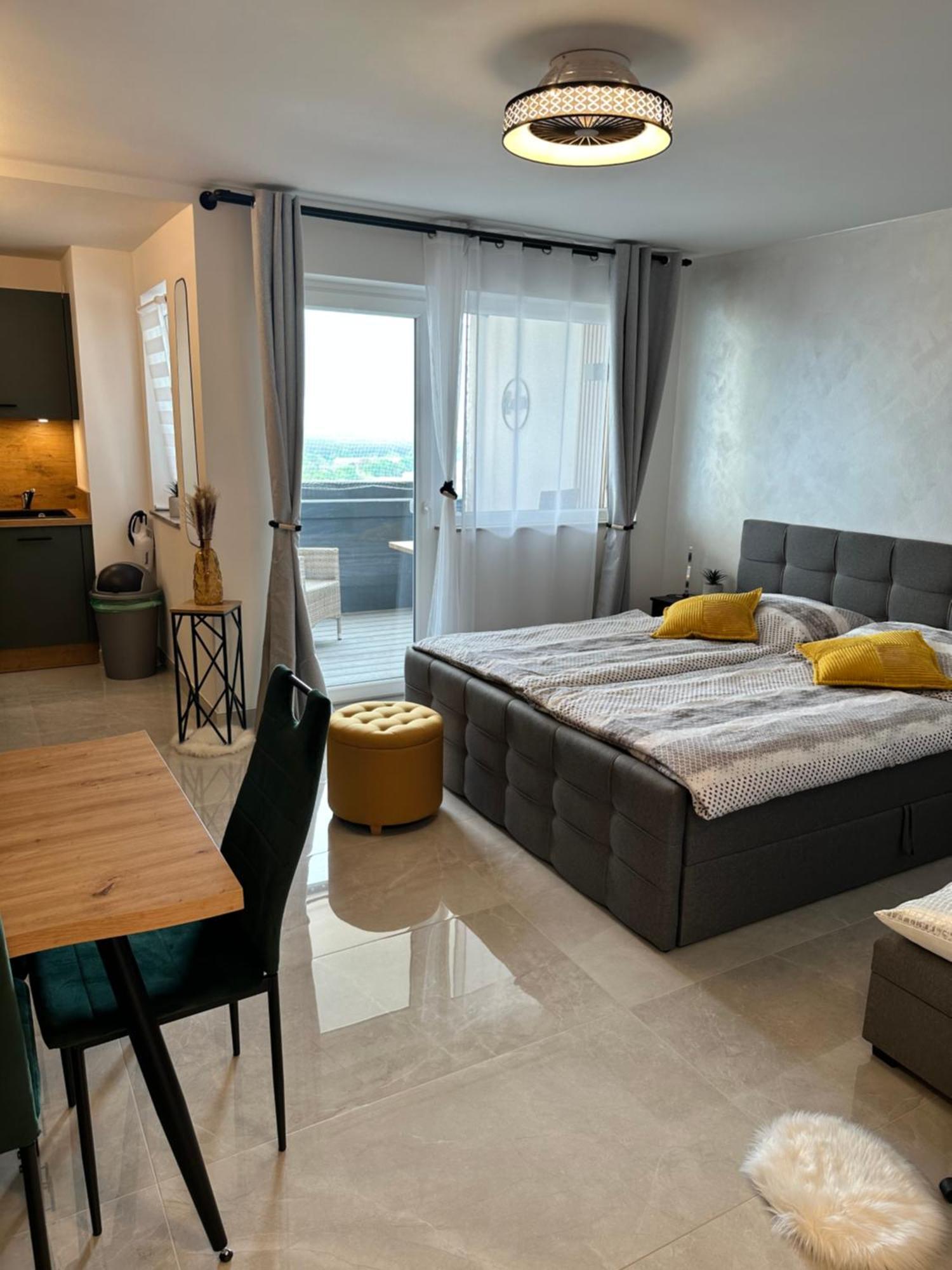 Fewo Sky21 * Langen Exklusives Appartment Vollausstattung / Zentrale Lage *Neu* Dış mekan fotoğraf
